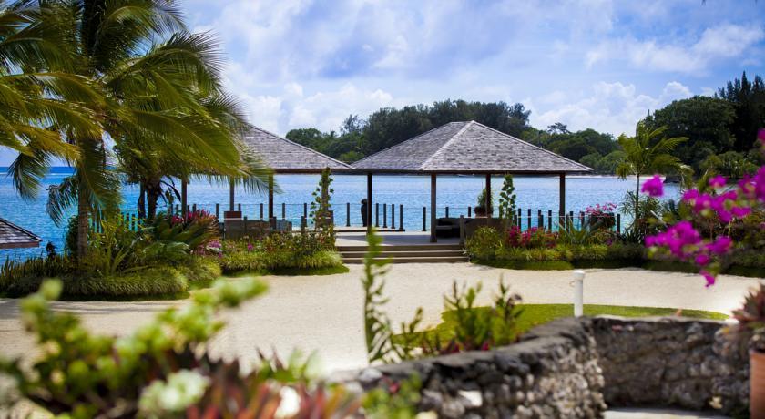 Отель The Warwick Fiji Королеву Экстерьер фото The beach at the resort