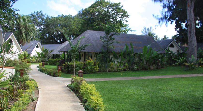 Отель The Warwick Fiji Королеву Экстерьер фото The main building of the resort