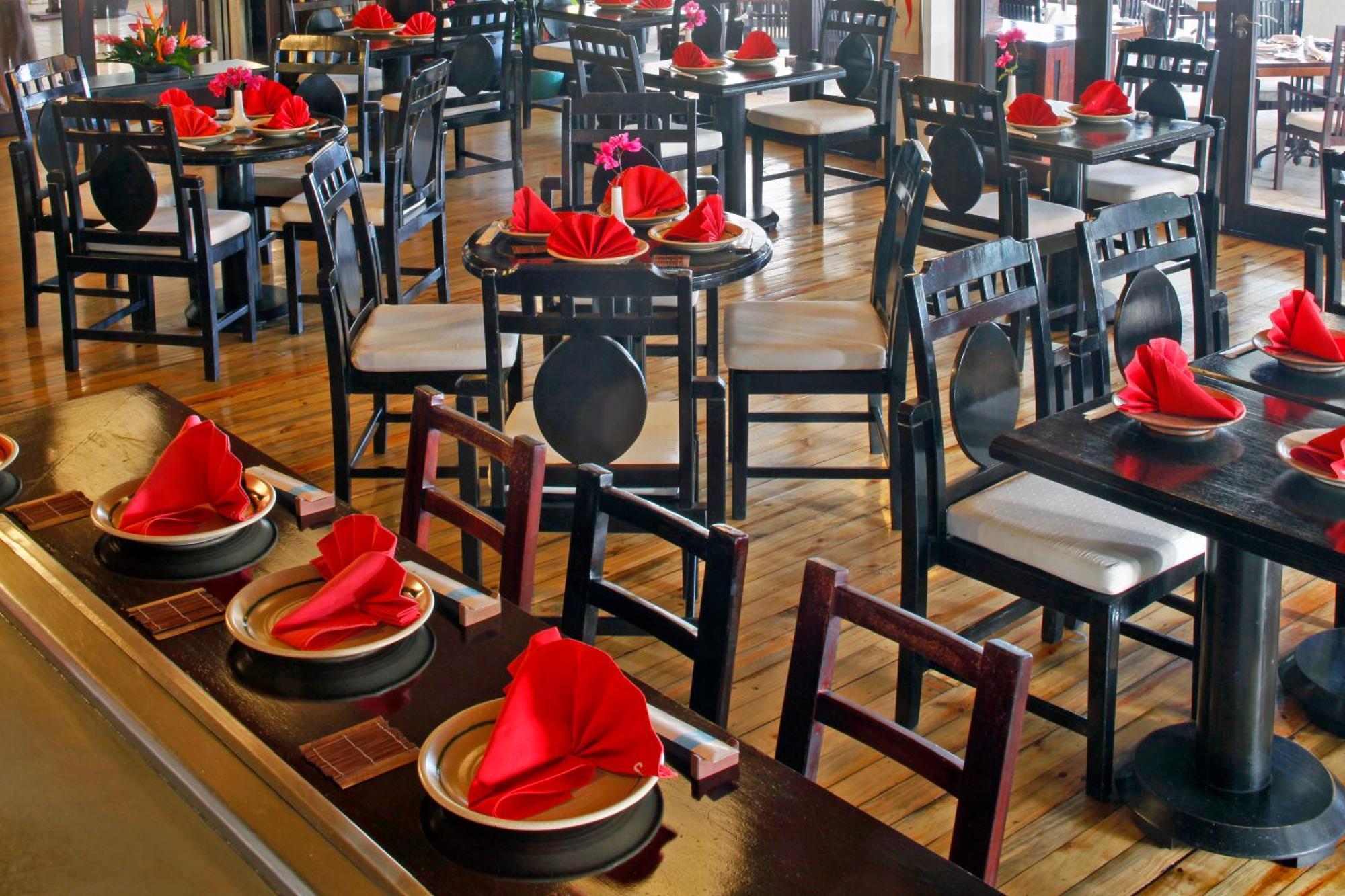 Отель The Warwick Fiji Королеву Экстерьер фото Restaurant interior