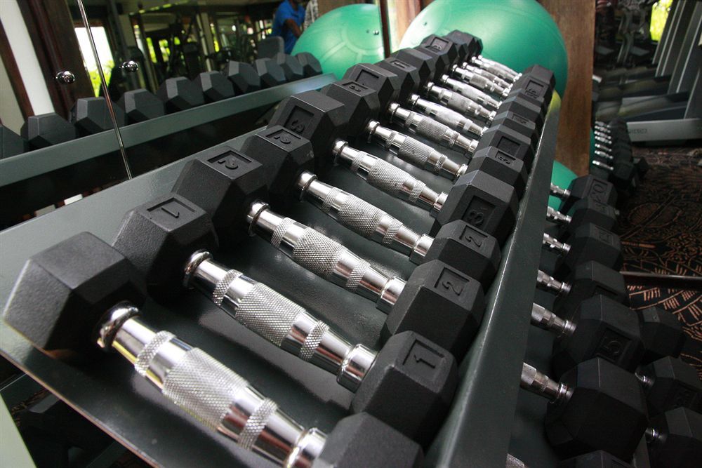 Отель The Warwick Fiji Королеву Экстерьер фото Dumbbells