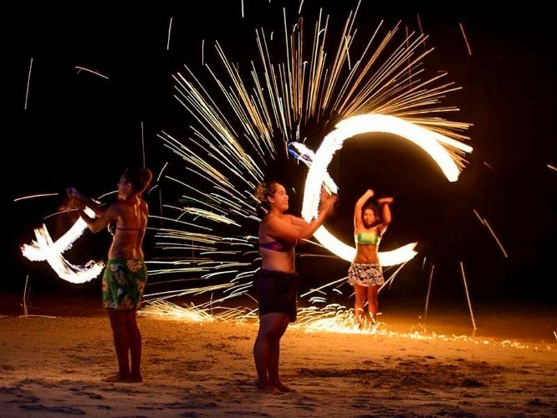 Отель The Warwick Fiji Королеву Экстерьер фото Luau performers